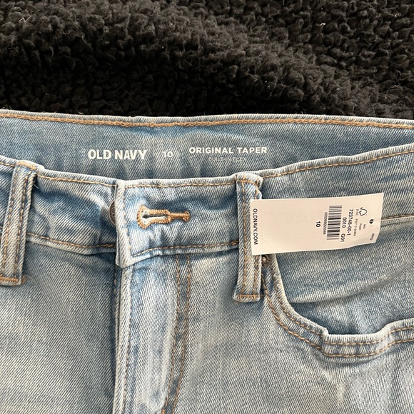 NWT Boy’s Old Navy size 10 Original Taper Built in Flex Jeans, perfect color - Picture 3 of 4